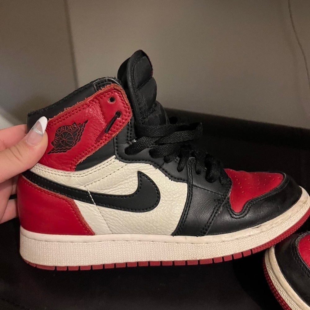 Jordan 1 OG bred toe